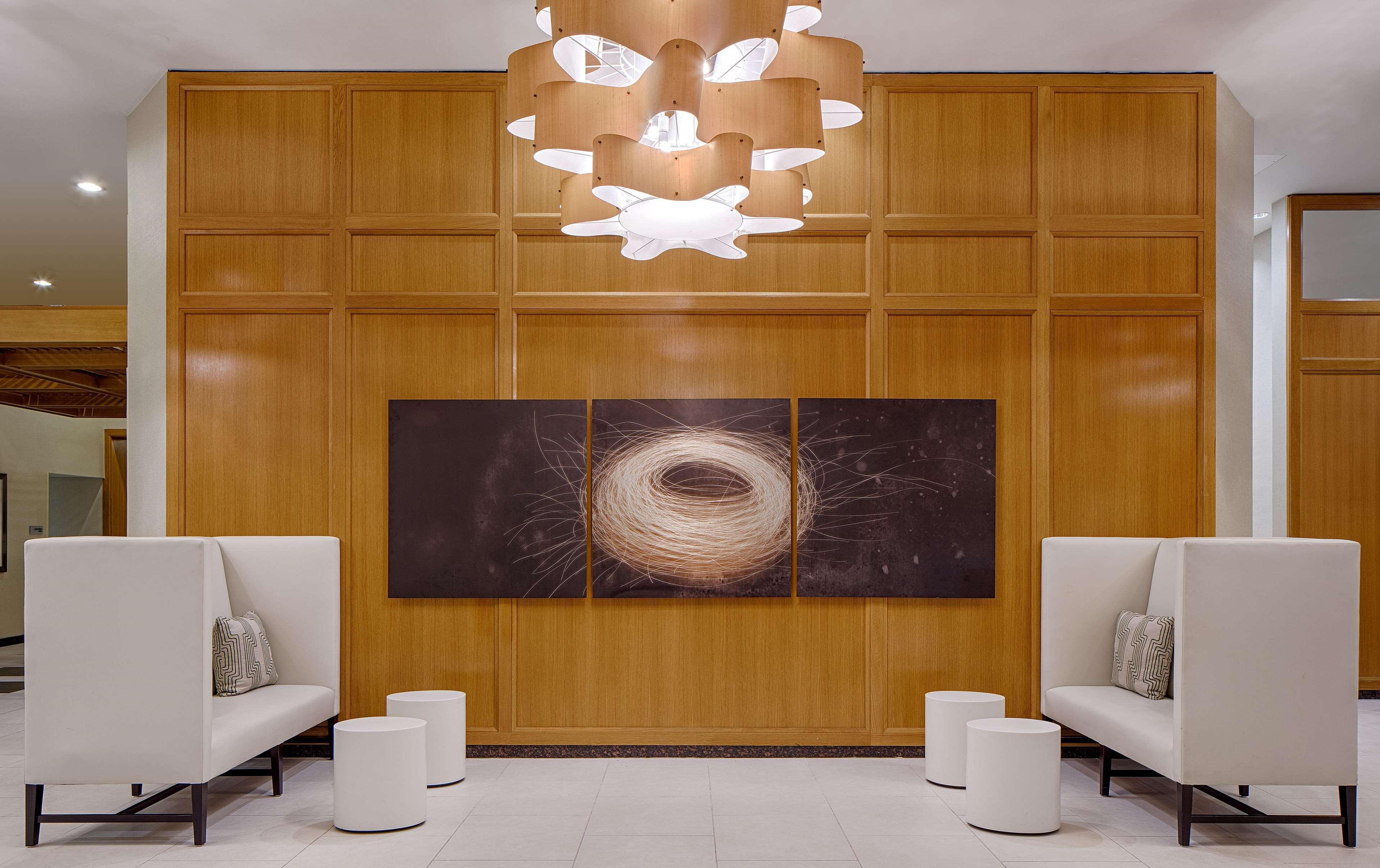 Doubletree By Hilton Hotel Houston Greenway Plaza Екстериор снимка